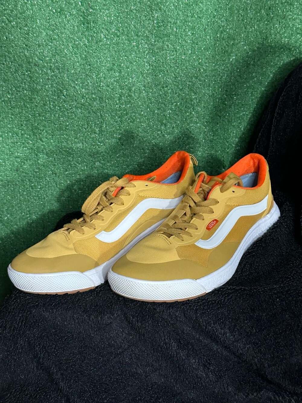Vans Ultrarange EXO Mustard Yellow Sneakers Size 10